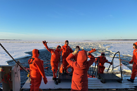 Rovaniemi: Icebreaker Arktis Cruise with Ice Floating Pick-up from Santa’s Igloos (Joulumaankuja 8, Rovaniemi)