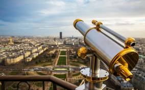 Paris: Eiffel Tower Guided Tour with 2nd Floor/Summit Access