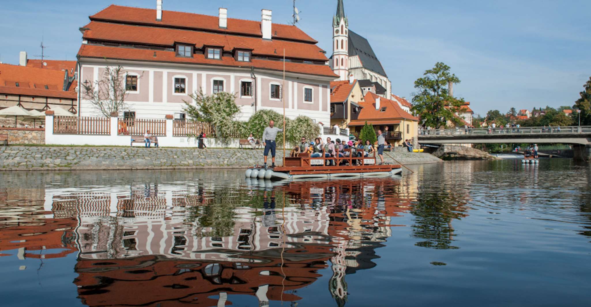 Český Krumlov, Wooden Raft River Cruise - Housity