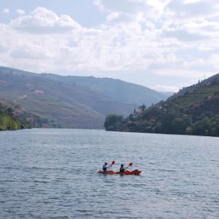 Pinhão: 4 Hour Douro Valley Kayak Rental