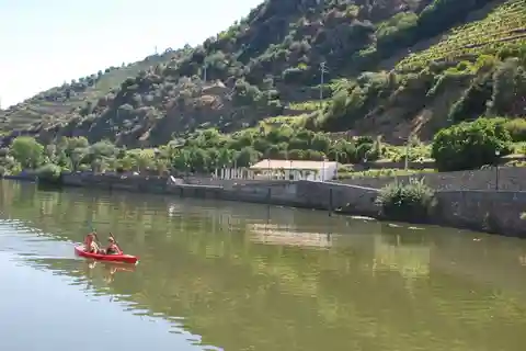 Pinhão : Visite en bateau et expérience en kayak dans la vallée du Douro Rabelo