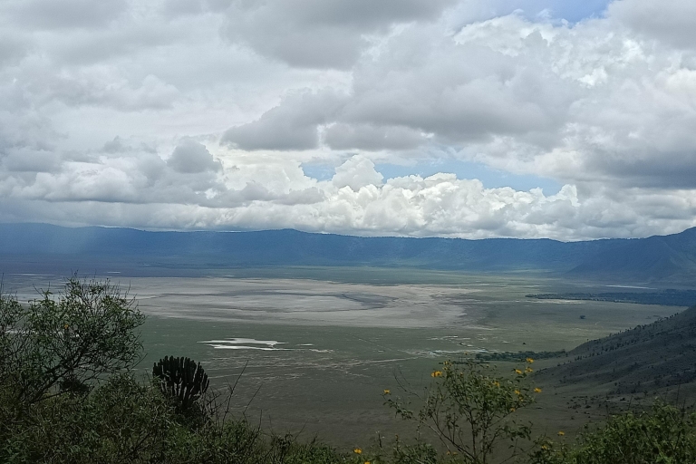 Arusha: Serengeti en Ngorongoro meerdaagse kampeersafari