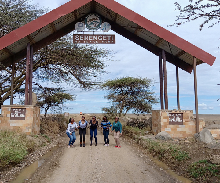 Arusha: Serengeti and Ngorongoro Multi-Day Camping Safari