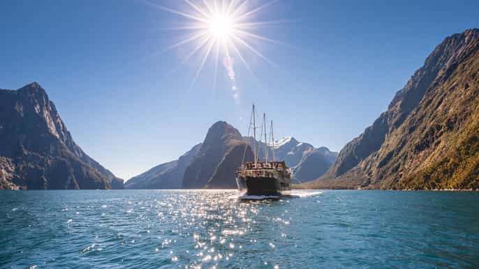 milford sound overnight cruise with water activities