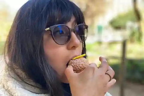 Lyon: Pastries and Chocolate Walking Food Tour