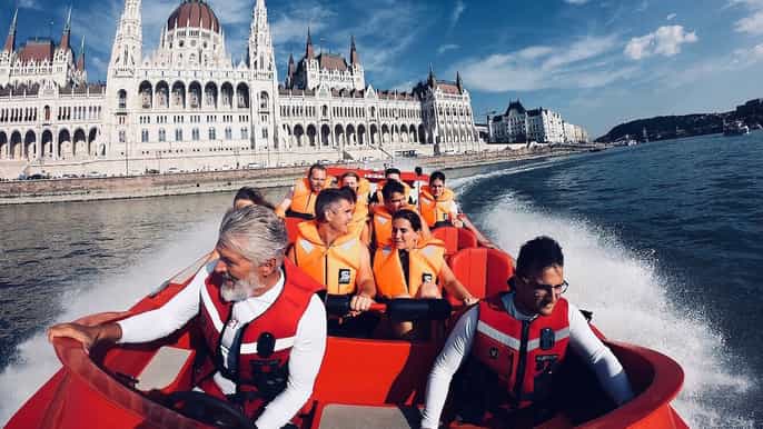 budapest danube speedboat experience