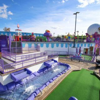 Pigeon Forge: Crave Golf Club Mini-Golf Experience
