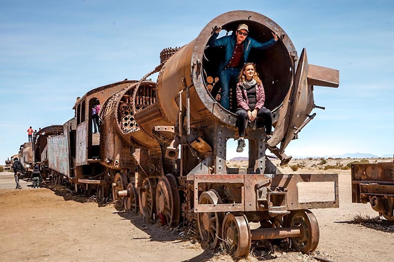 From Uyuni: Salt Flats 4WD Tour with Lunch and Sunset Tour with Driver Only