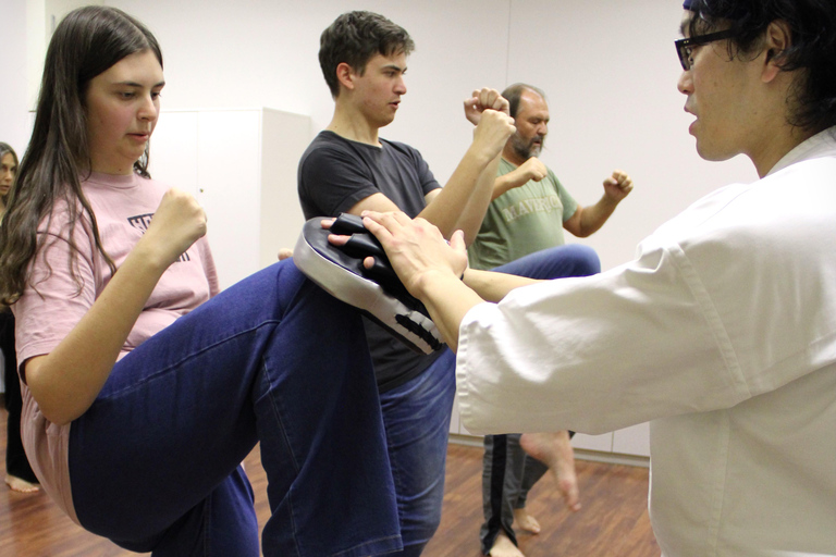 Tokyo: Karate Experience with Former All-Japan Champion PRIVATE Karate Session with Karate Gi(uniform)