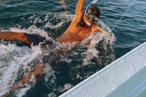 Excursion à Lovina pour observer les dauphins au lever du soleil et faire de la plongée en apnée