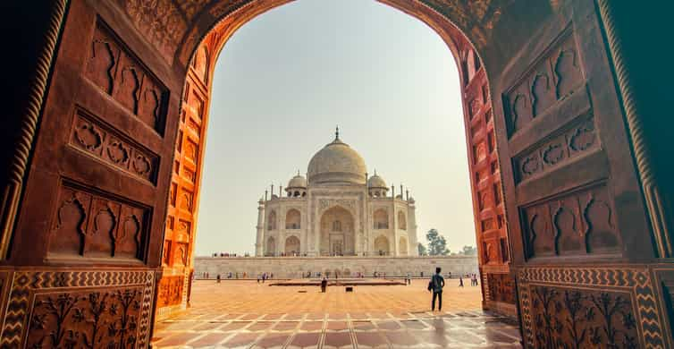 tour guide for taj mahal agra