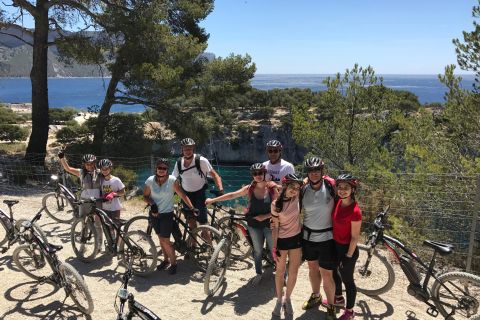 Cassis: tour delle calanques e dei belvedere in mountain e-bike