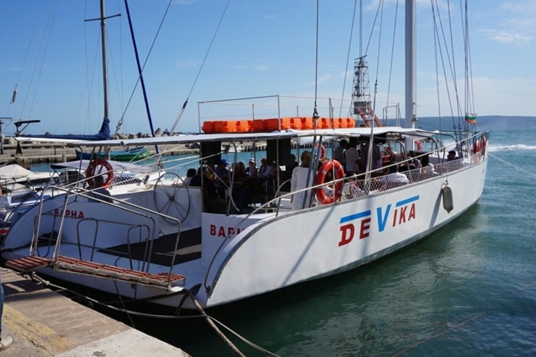 Varna : Croisière de 3 heures sur la mer Noire avec déjeuner et boissons