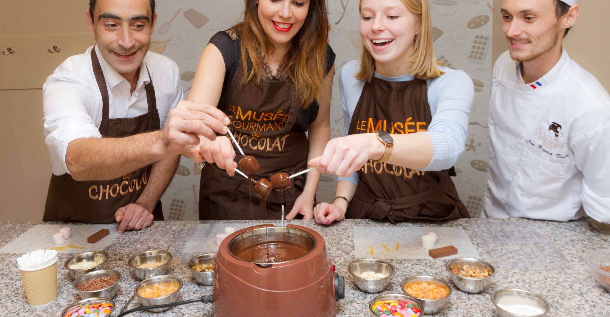 Colmar, Choco-Story'de 45 dakikalık Çikolata Yapımı Atölyesi - Hizvo