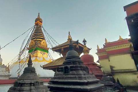 كاتماندو: جولة في الحديقة الخضراء والشلالات