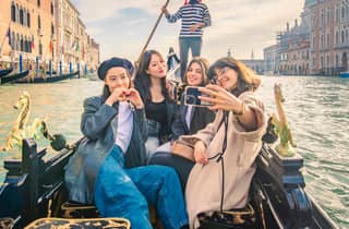 Venedig: Gemeinsame Gondelfahrt durch die Lagunenstadt