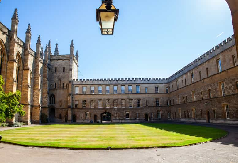 Oxford Tour In Bici E A Piedi Con Guida Universitaria Getyourguide