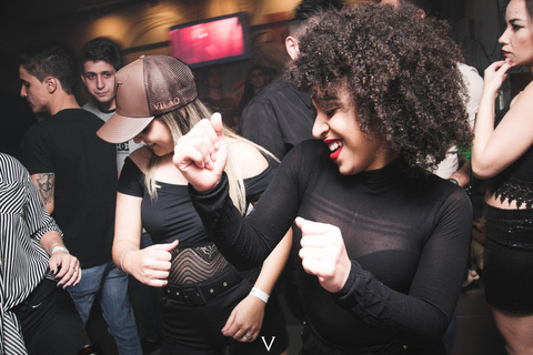 Belgrad: Bar Pub Club Crawl z drinkamiBelgrad: Pub Crawl z napojami