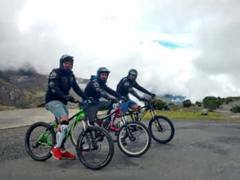 Von Cusco: Budget Inca Jungle Trek mit Rückfahrt mit dem Auto Von Cusco: Budget Inca Jungle Trek mit Rückfahrt mit dem Auto