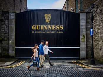 Guinness Storehouse: Ticket ohne Anstehen & kostenloses Pint Guinness Storehouse: Ticket ohne Anstehen & kostenloses Pint