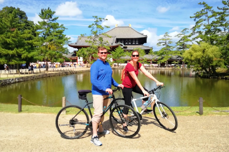 Nara: recorrido en bicicleta privado o en grupo compartido por lo más destacado de la ciudadTour compartido en bicicleta en grupo