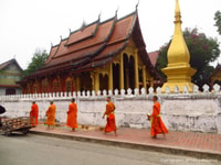 Luang Prabang, Foodie Walking Tour & Monk Blessing - Hizvo