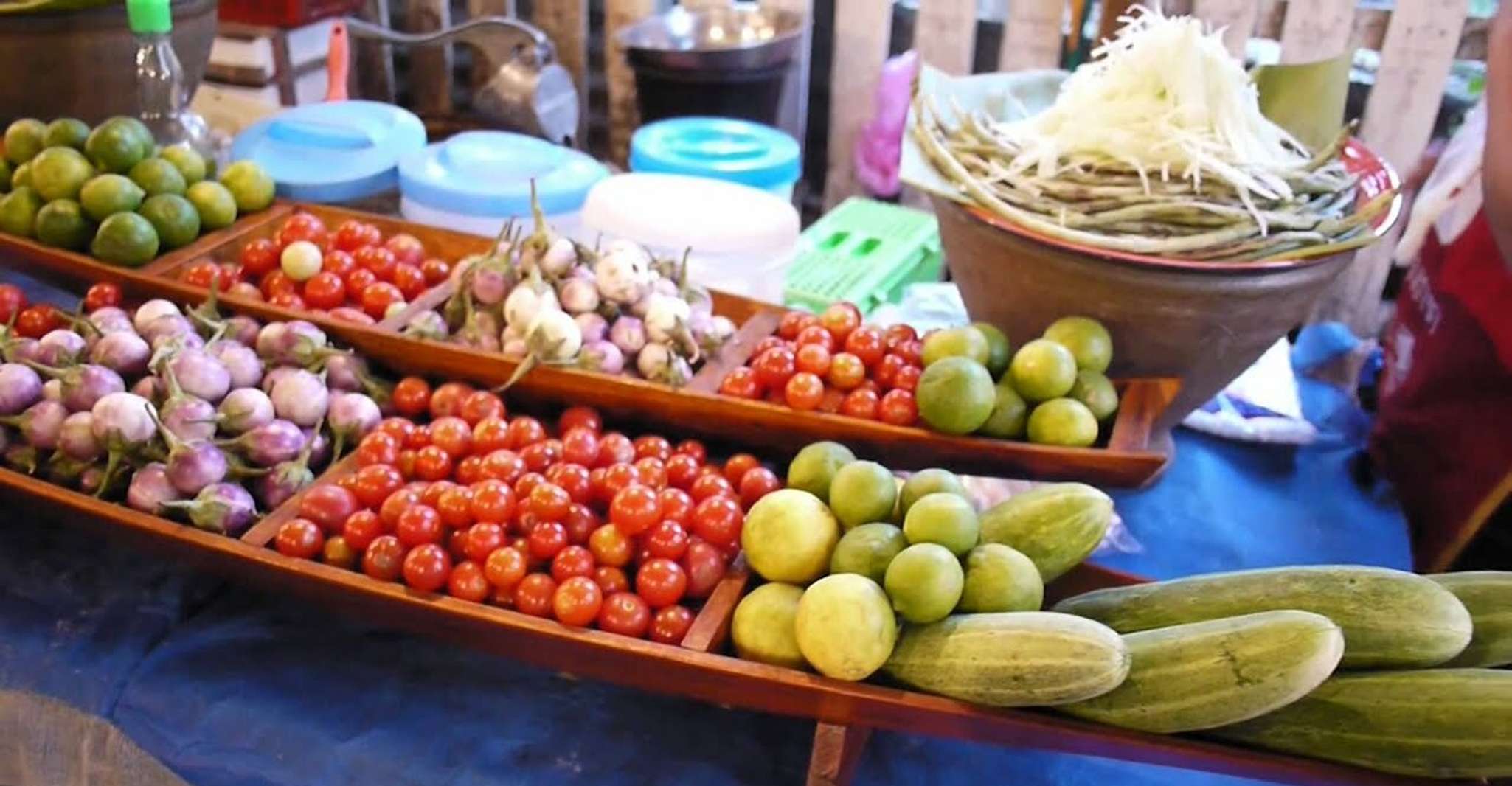 Luang Prabang, Foodie Walking Tour & Monk Blessing - Hizvo