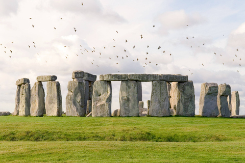 From Oxford: Stonehenge and Bath Small-Group Tour Stonehenge and Bath: Small-Group Tour