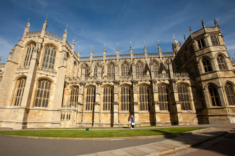 Londres : Excursion d'une journée au château de Windsor, à Stonehenge et à BathVisite avec entrée à Stonehenge