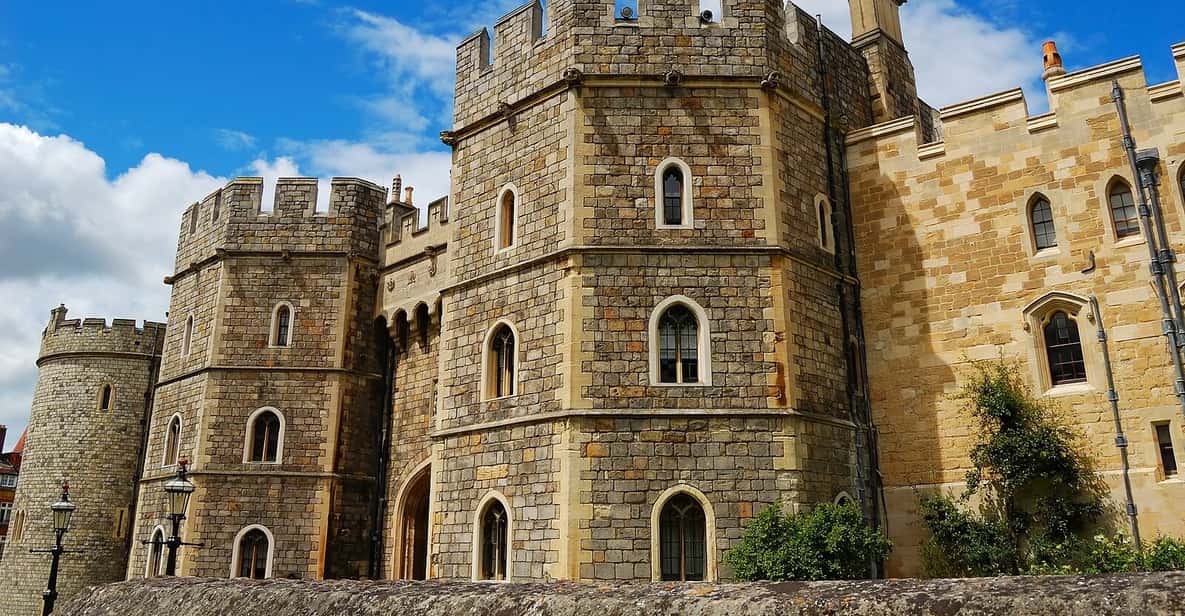 London: Stonehenge, Windsor Castle, Bath and Lacock Day Tour