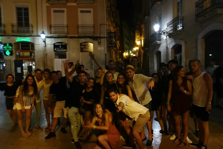 Alicante: Pub Crawl, festa som en lokalbo!