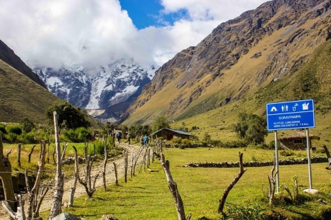 Z Cusco: budżetowy trekking Salkantay z powrotem samochodem5 dni/4 noce
