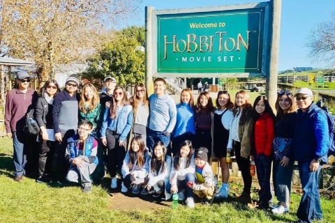 Van Auckland: Hobbiton Movie Set-dagtrip met kleine groepenHotel ophalen van het centrum van Auckland