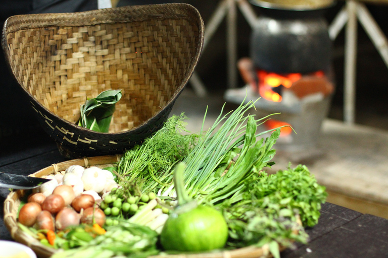 Luang Prabang: Lao Cooking Class & Kuang Si Falls Tour