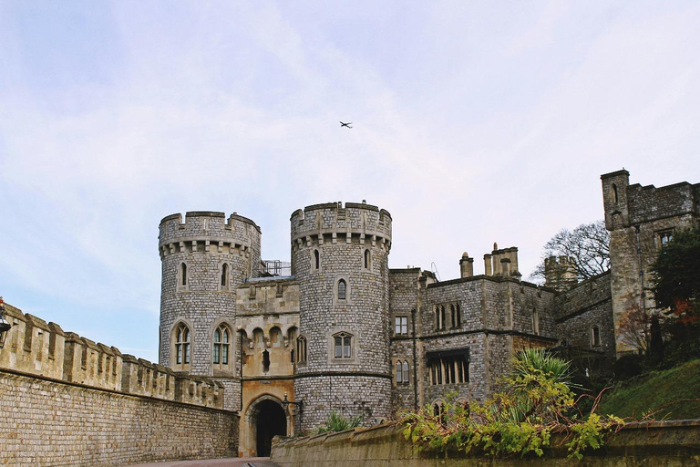 Stonehenge Castello di Windsor: Tour privatoStonehenge , Castello di Windsor : Tour privato