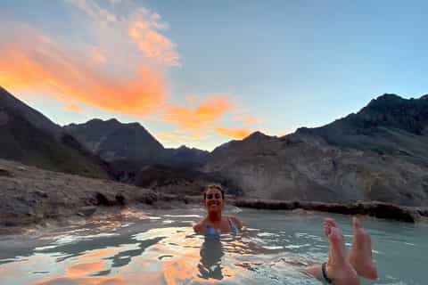Santiago: Cajon del Maipo Hot Springs & Barbecue Experience