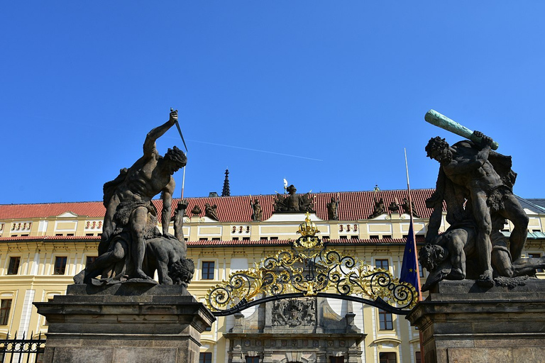 Katowice: Tagesausflug nach Prag mit einer Prager Stadtrundfahrt