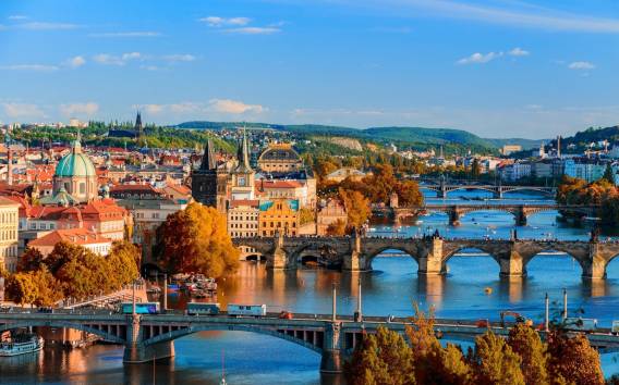 Katowice: Tagesausflug nach Prag mit einer Prager Stadtrundfahrt