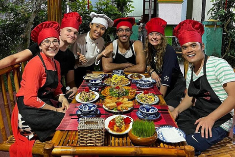 Aula particular de culinária em Hoi An e tour de barco para pesca de caranguejo