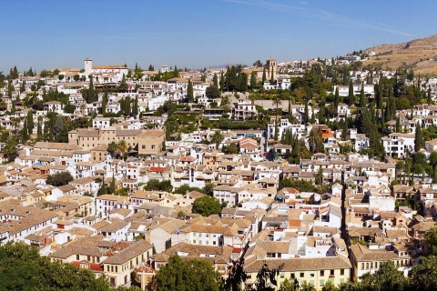 Granada: Zwiedzanie z przewodnikiem Albaicin i SacromonteAlbaicin & Sacromonte Walking Tour po hiszpańsku