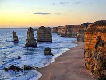From Melbourne: Great Ocean Road, 12 Apostles, Wildlife Tour