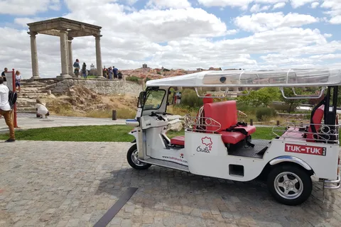 TUR GUIDAD I TUK TUK RECORRE AVILA DE LA FORMA MAS COMODA