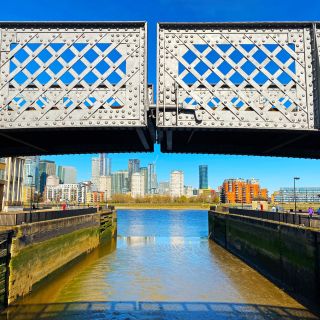 London's Surrey Quays: Self-Guided City Discovery Game