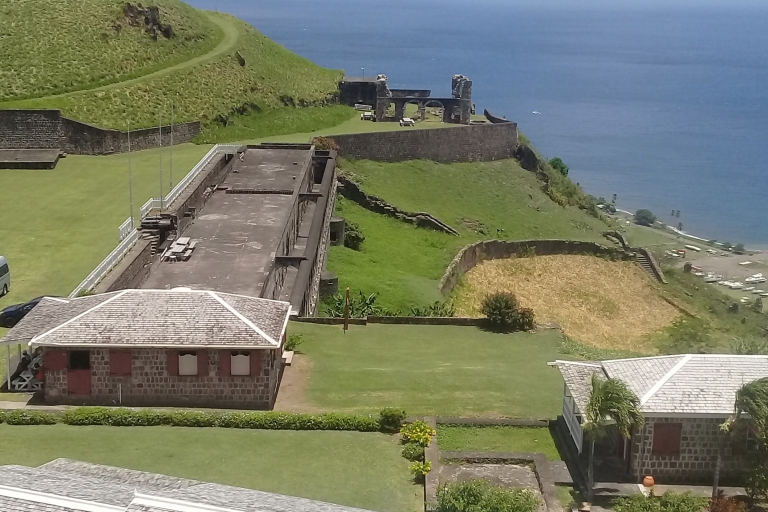 Panoramiczna wycieczka po zabytkach (Brimstone Hill i Batik)St. Kitts i Nevis: panoramiczna wizyta w twierdzy Brimstone Hill
