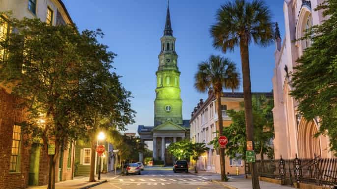 charleston haunted carriage tour