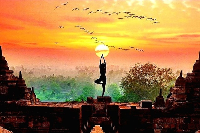 Yogyakarta; Sunrise Hill/Borobudur climb up & Prambanan