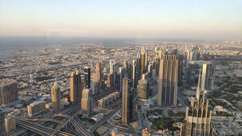 Dubai: Burj Khalifa VIP Lounge with Panoramic Sunset View | GetYourGuide