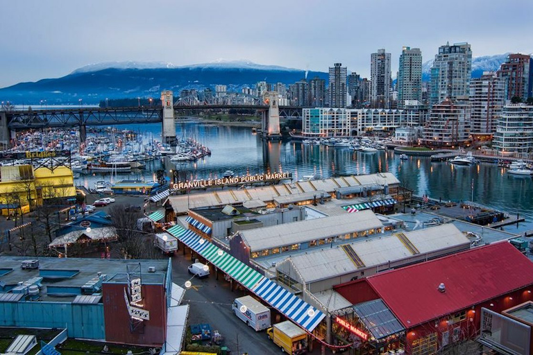 Vancouver: Wycieczka w małej grupie z lunchem Capilano & Grouse MtnWspólna wycieczka z odbiorem hotelu w centrum Vancouver