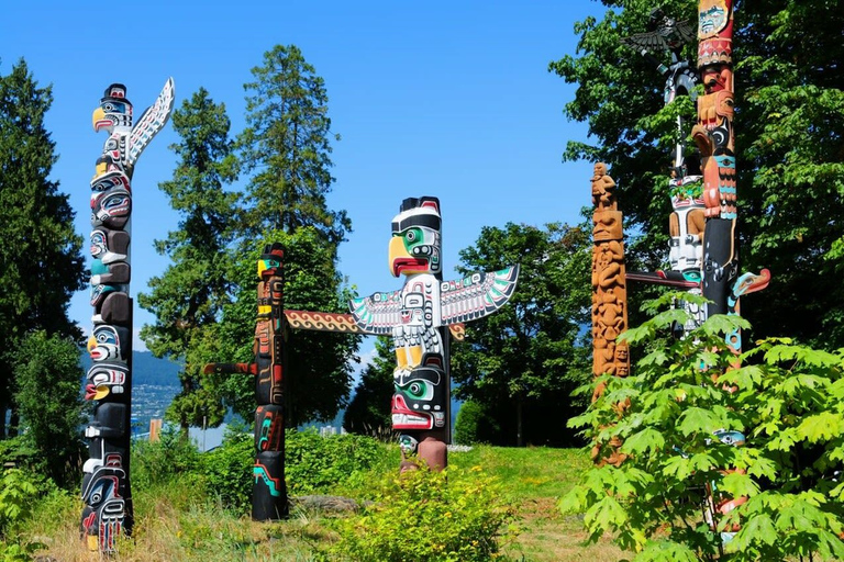 Vancouver: Wycieczka w małej grupie z lunchem Capilano & Grouse MtnWspólna wycieczka z odbiorem hotelu w centrum Vancouver