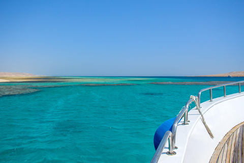 Ab Hurghada: Luxus-Bootsfahrt zur Orange Bay mit MittagessenAb Hurghada